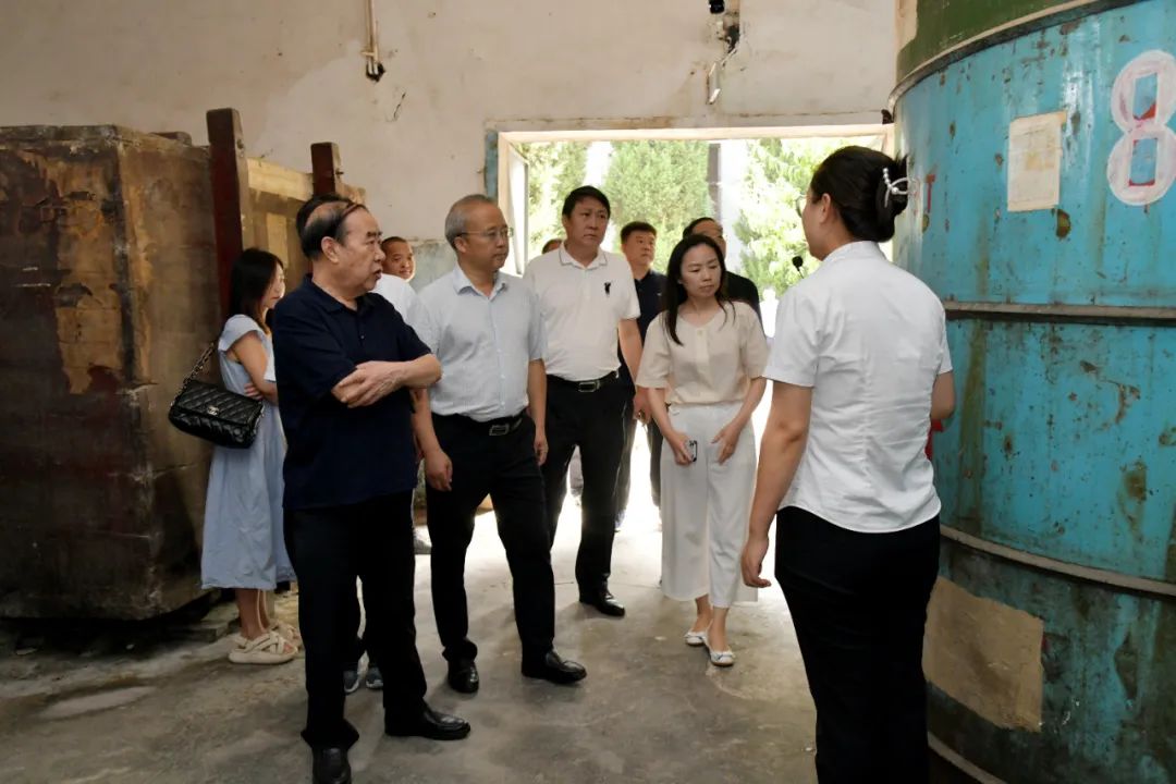 “茅盾文學獎”獲得者、中國作協(xié)副主席、陜西省作協(xié)主席賈平凹到訪陜西白水杜康